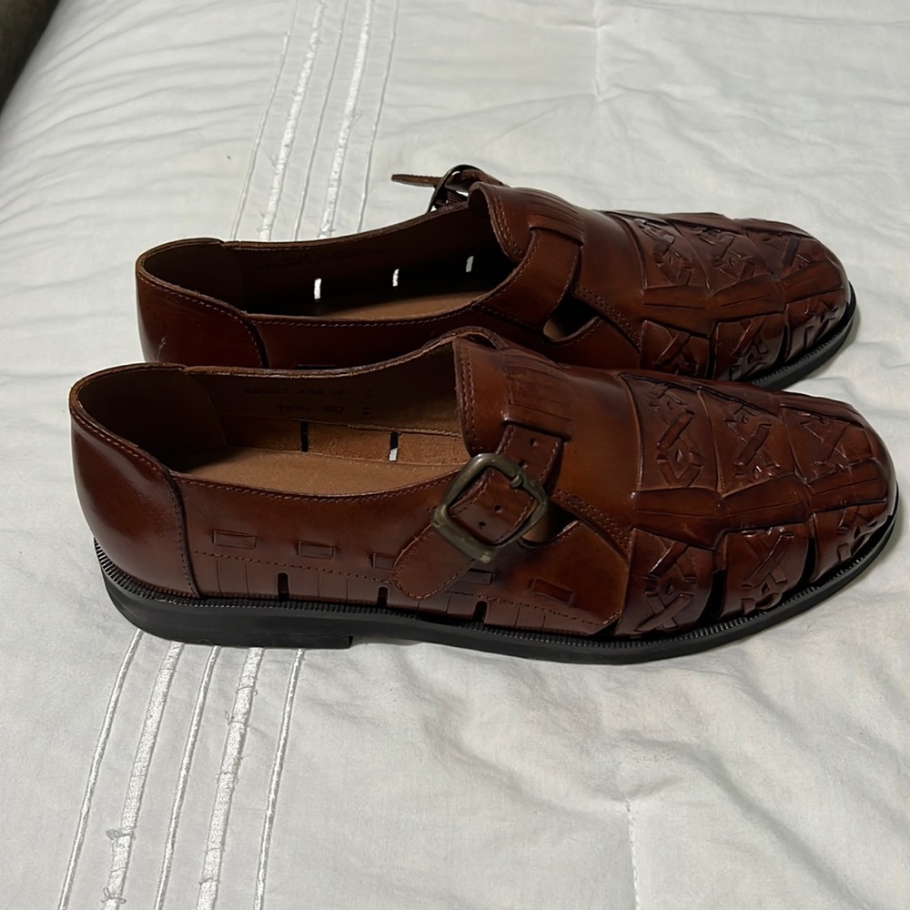 Brand new David Taylor Sergio Brown Woven Loafer with Buckle